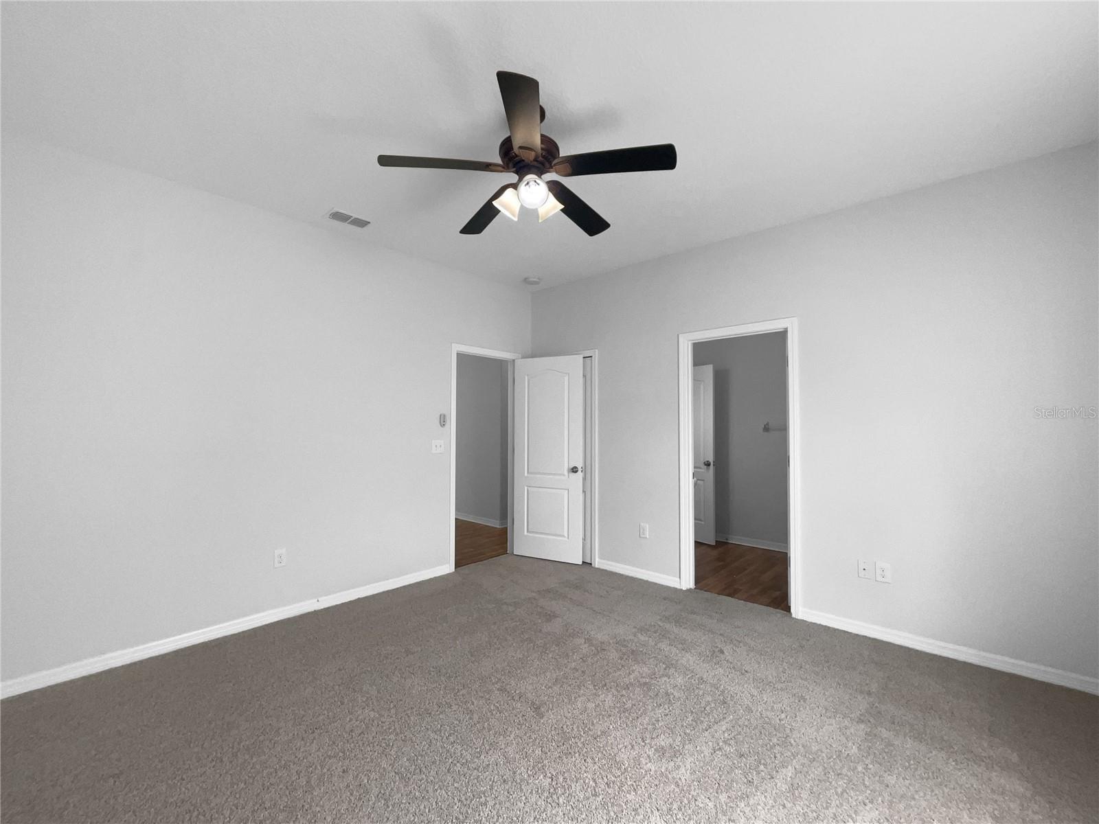 Listing photo id 18 for 10768 Carloway Hills Drive