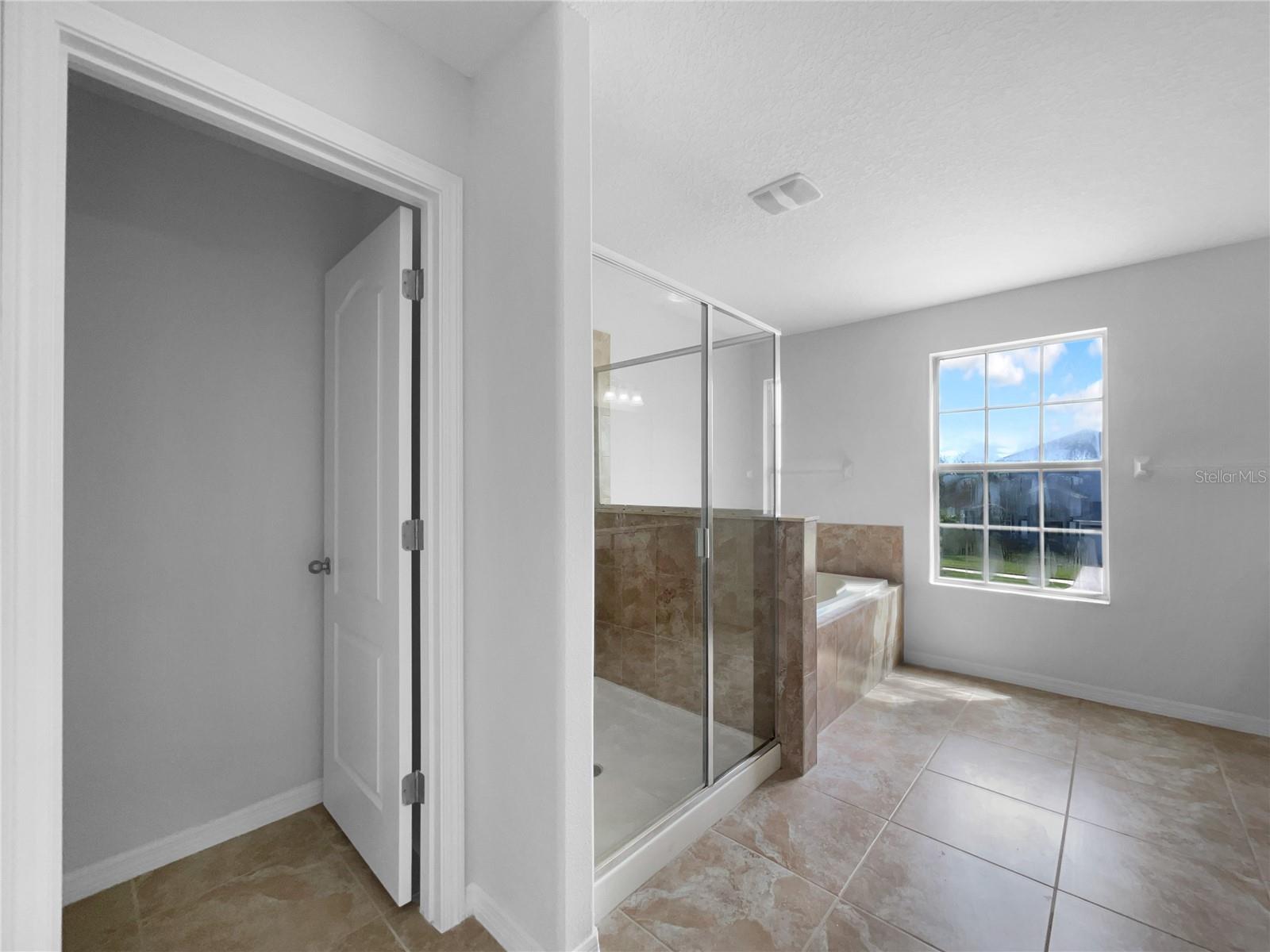 Listing photo id 24 for 10768 Carloway Hills Drive