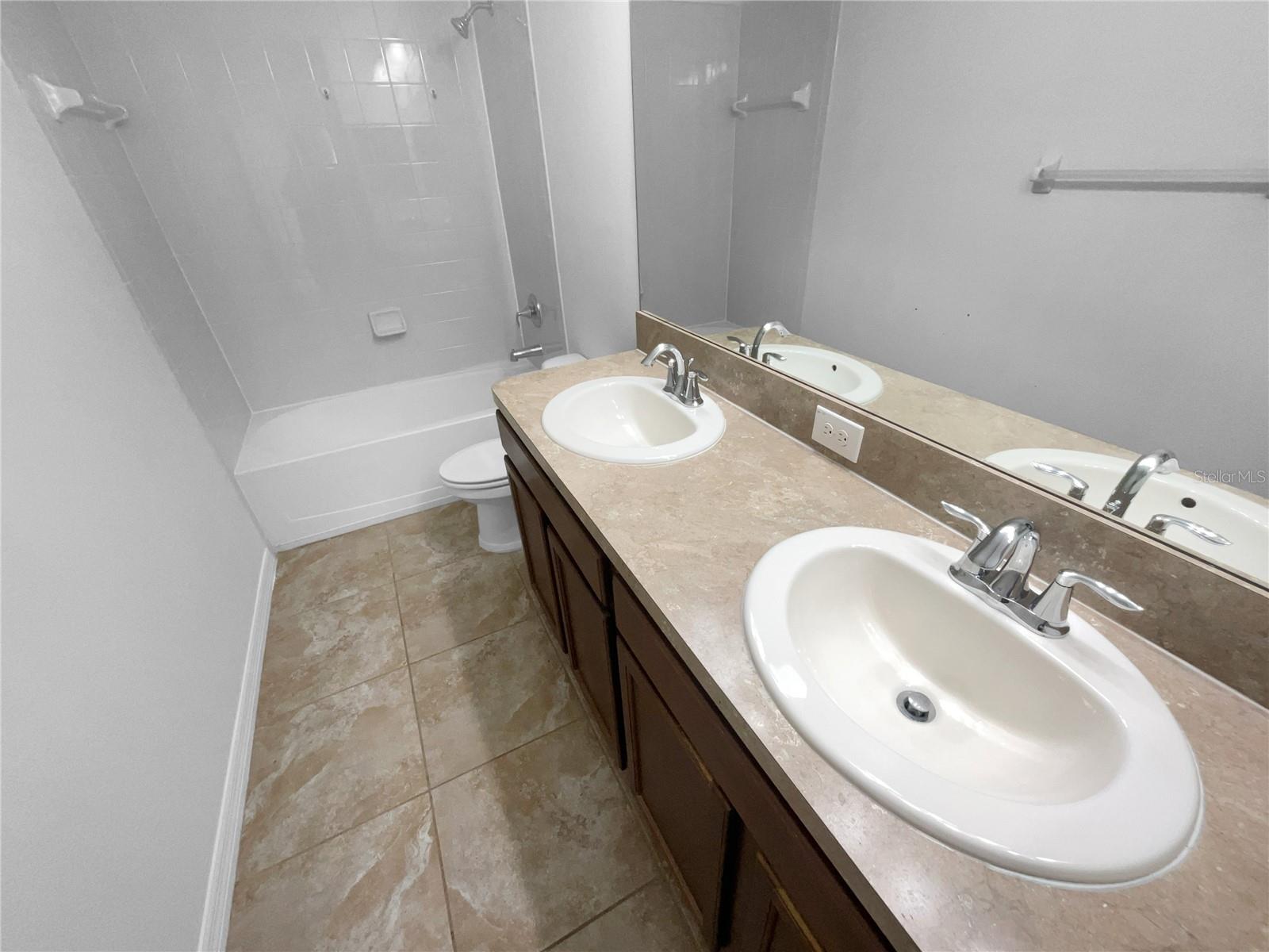 Listing photo id 29 for 10768 Carloway Hills Drive