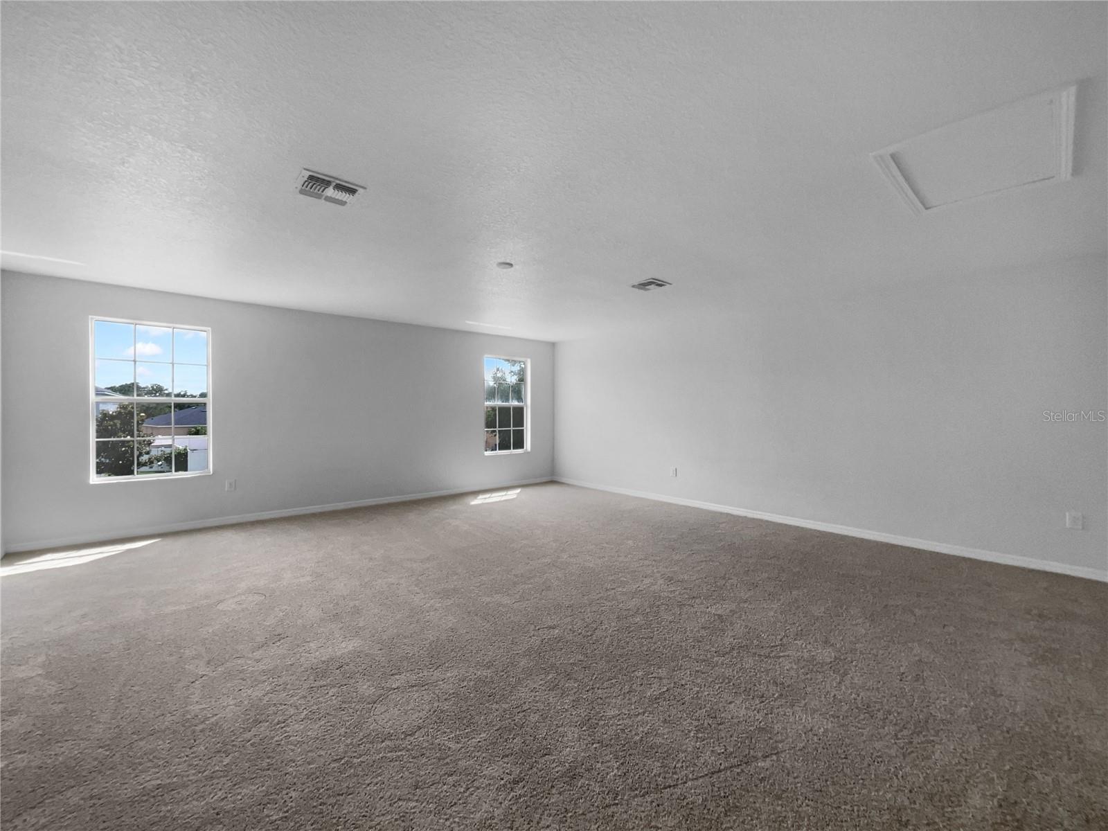 Listing photo id 3 for 10768 Carloway Hills Drive
