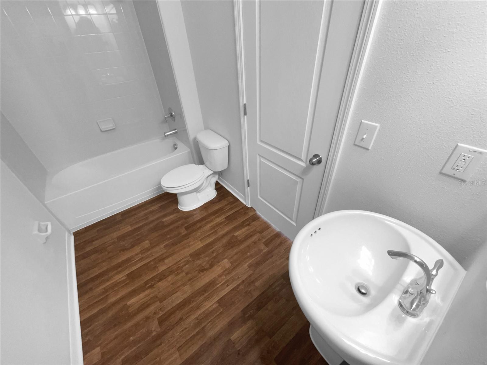 Listing photo id 5 for 10768 Carloway Hills Drive