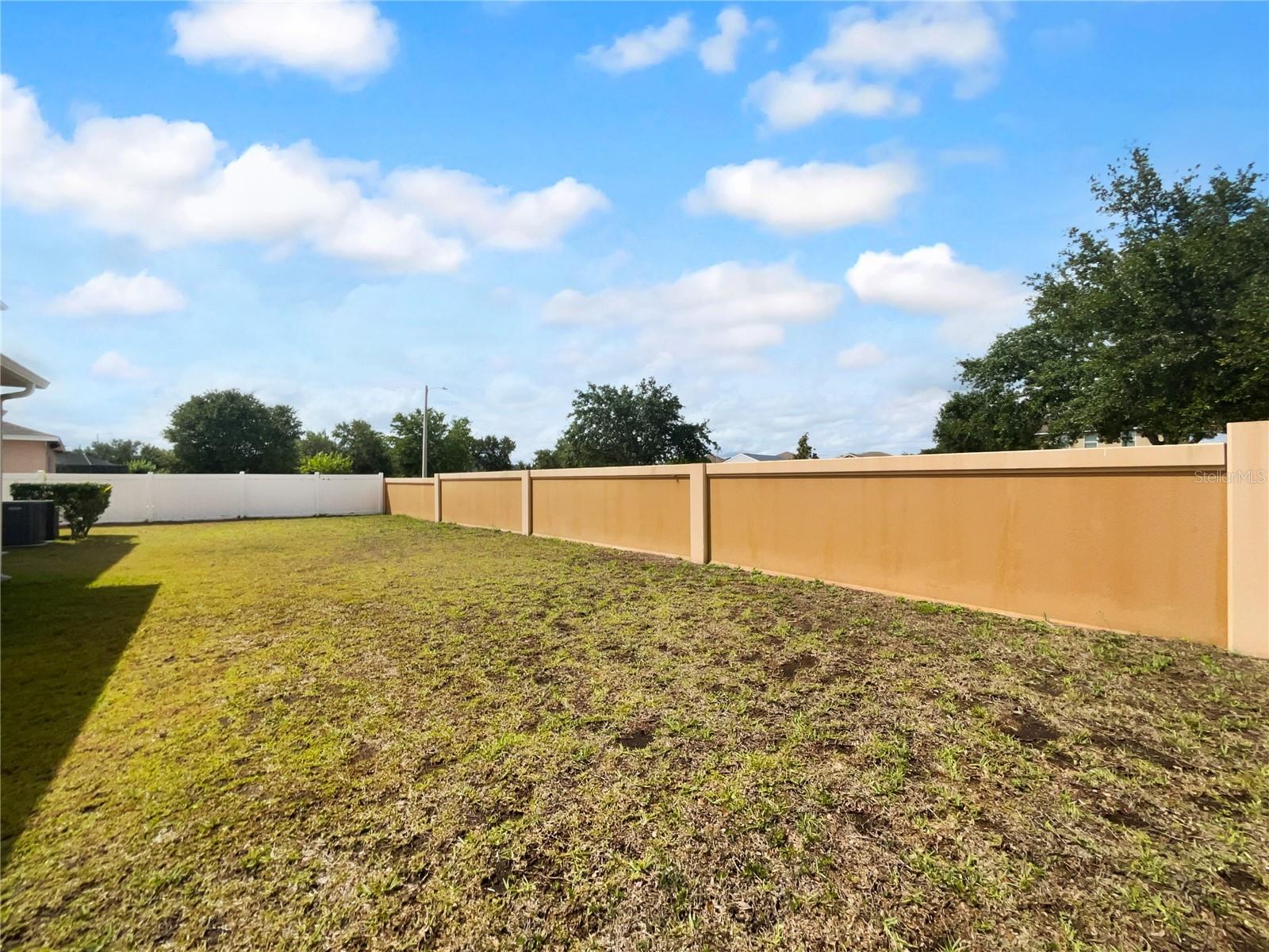 Listing photo id 7 for 10768 Carloway Hills Drive