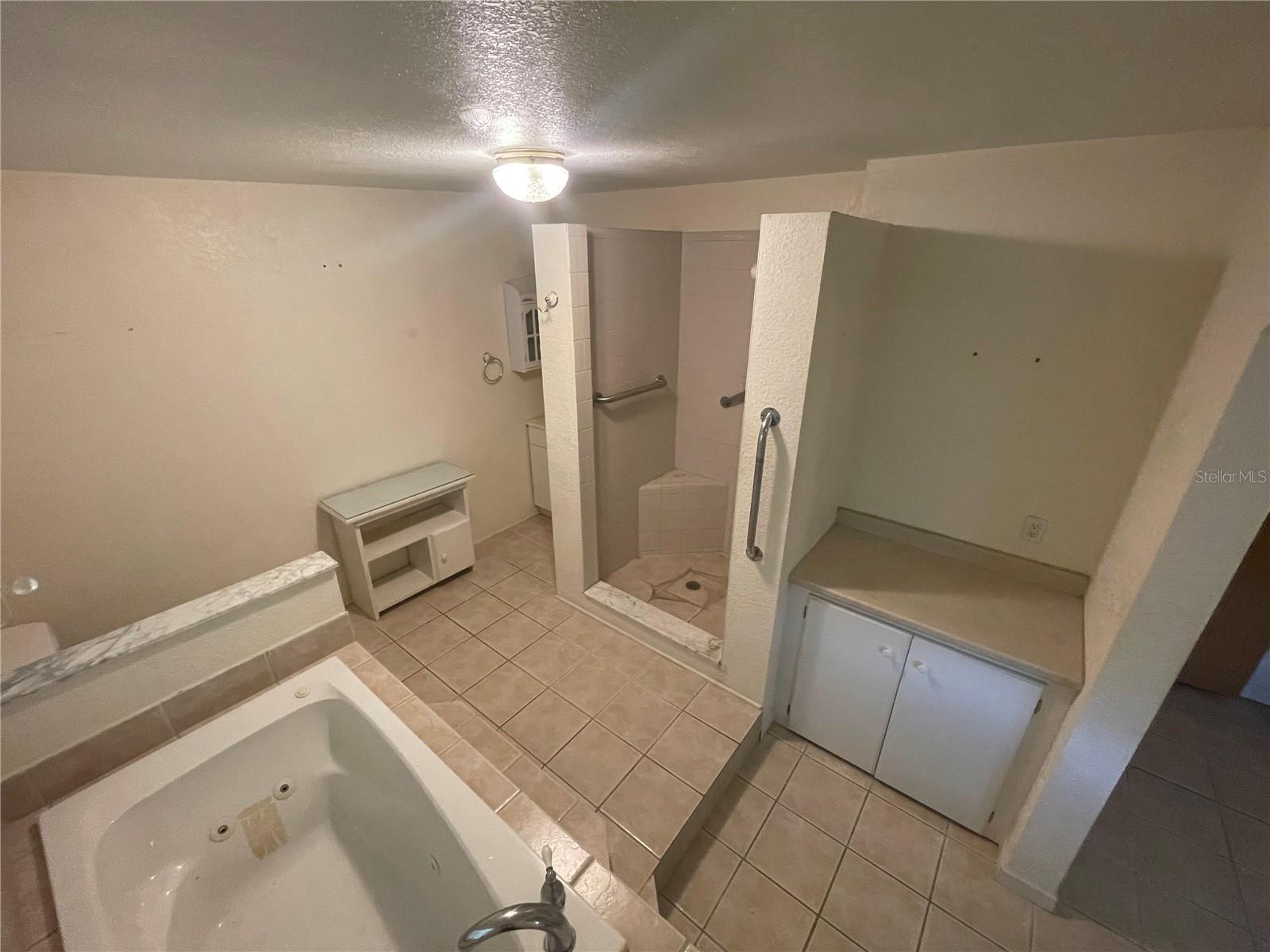 Image 19 of 30 For 128 Sunland Drive