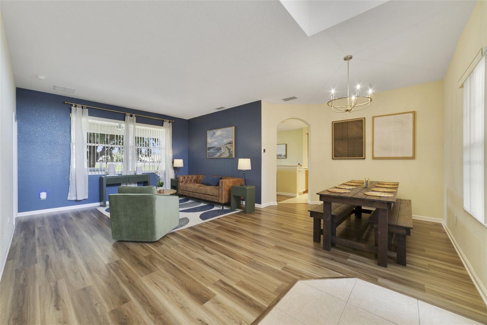 Image 4 of 24 For 2956 White Cedar Circle