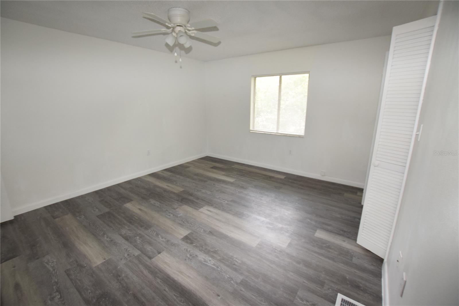 Image 22 of 25 For 908 Sumter Street