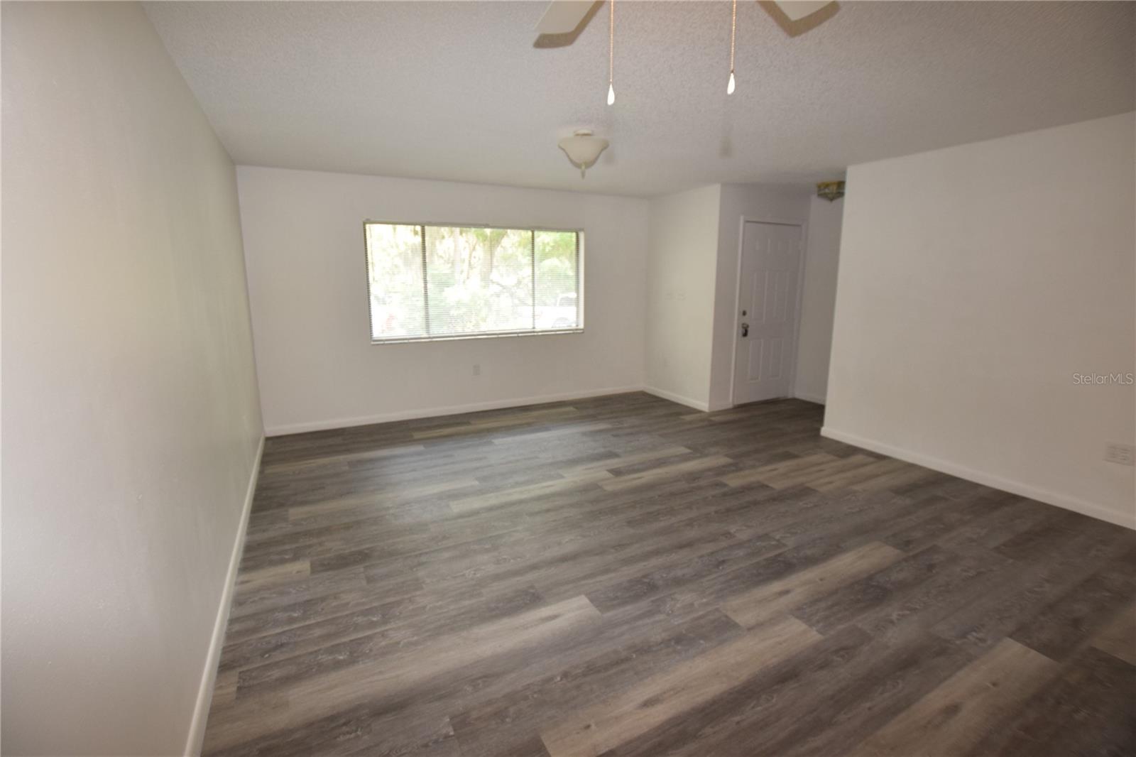 Image 6 of 25 For 908 Sumter Street