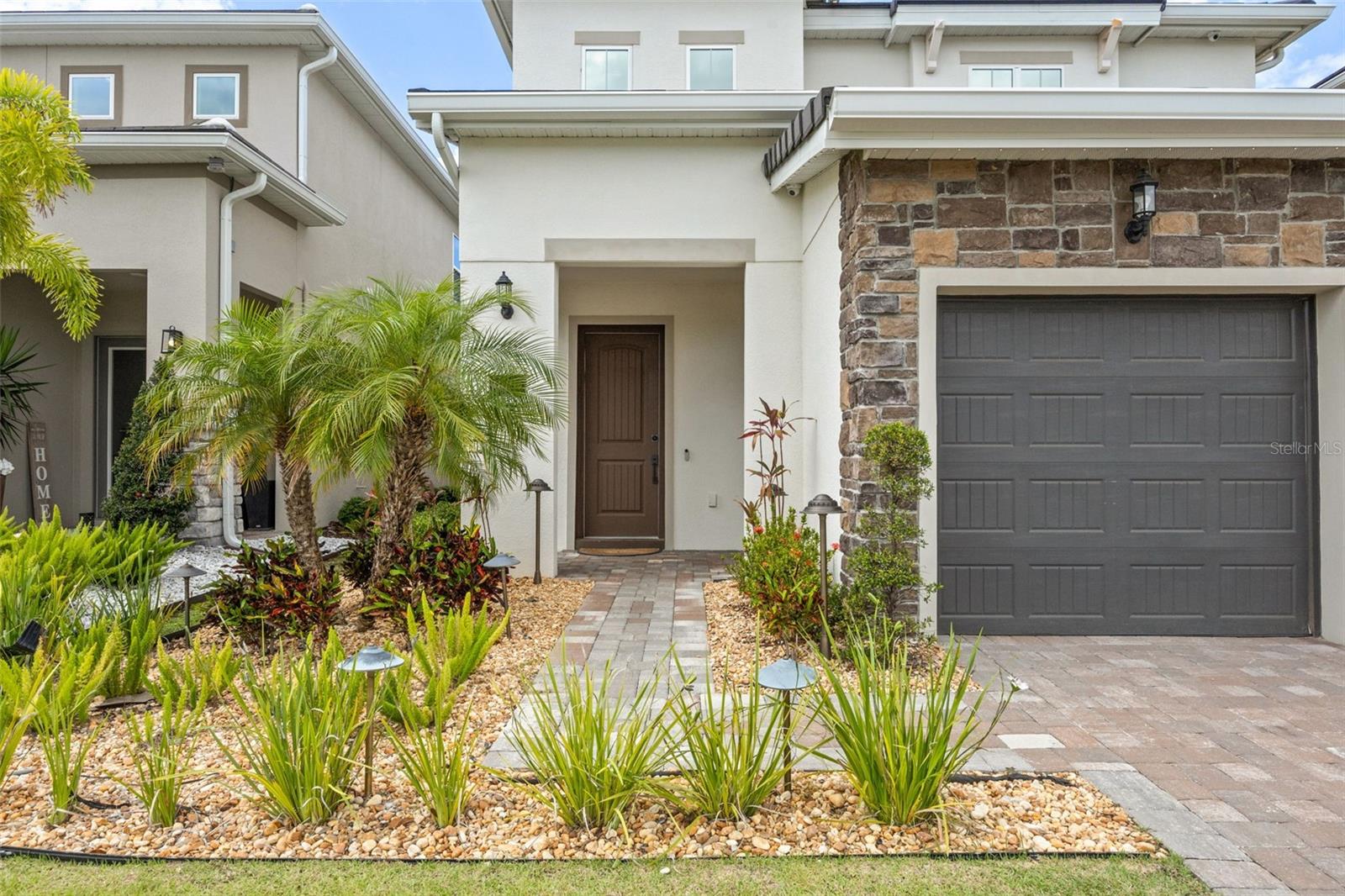 Image 2 of 49 For 15702 Vetta Drive