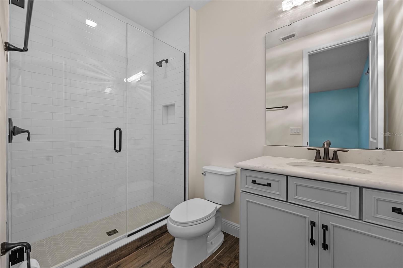 Image 29 of 49 For 15702 Vetta Drive