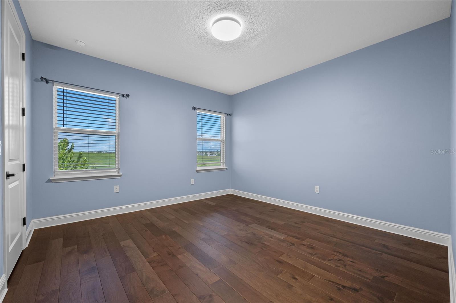 Image 31 of 49 For 15702 Vetta Drive