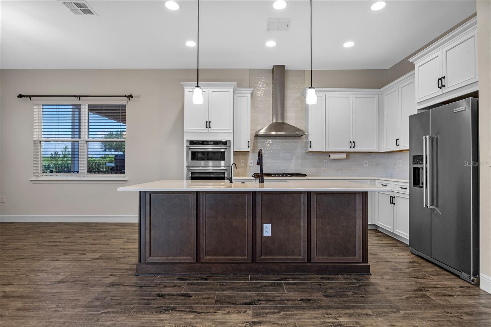 Image 8 of 49 For 15702 Vetta Drive