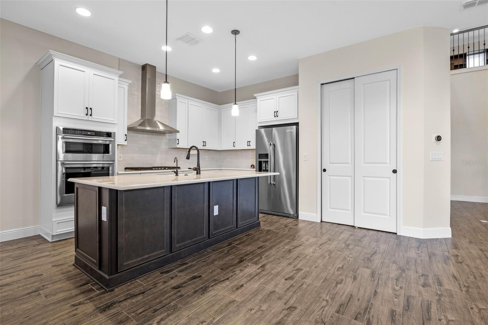 Image 9 of 49 For 15702 Vetta Drive