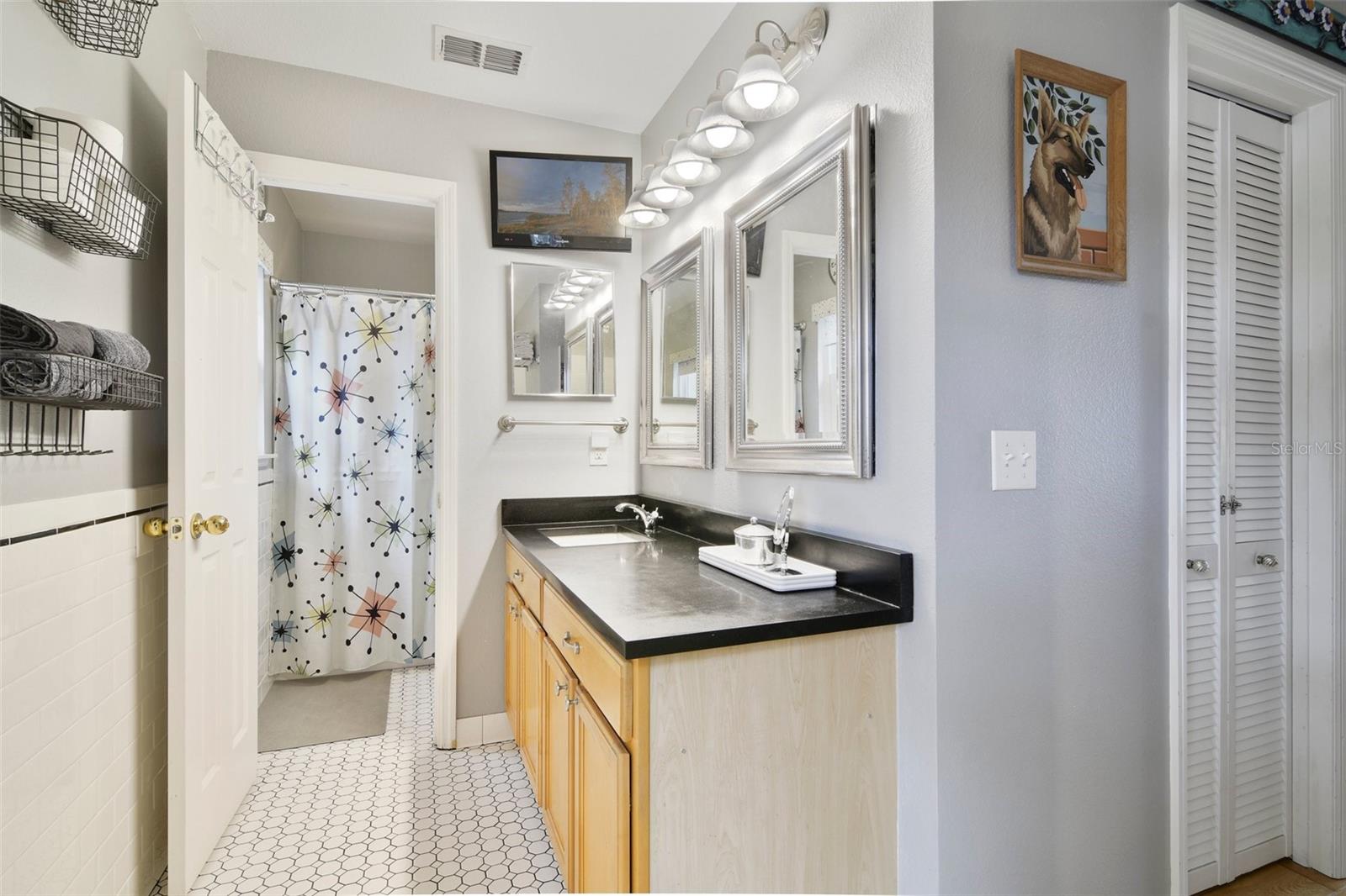 Image 11 of 20 For 4927 Fiske Circle