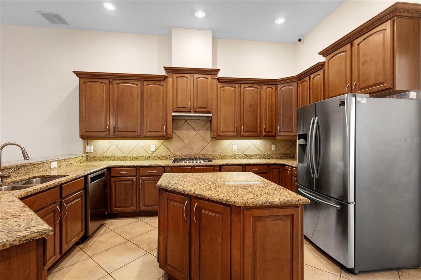 Image 14 of 67 For 215 Juniper Ridge Court