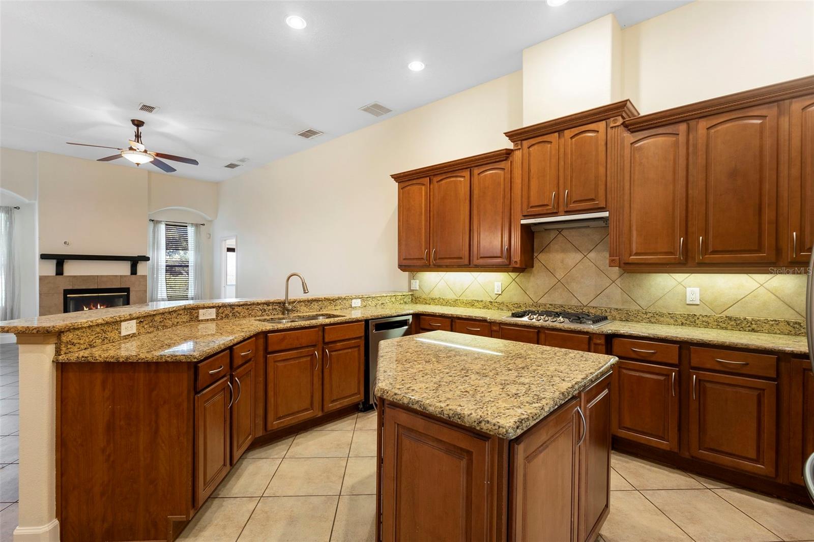 Image 15 of 67 For 215 Juniper Ridge Court