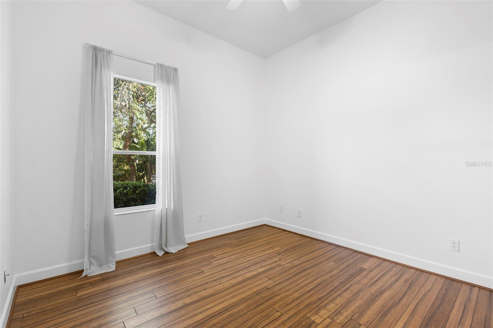Image 42 of 67 For 215 Juniper Ridge Court