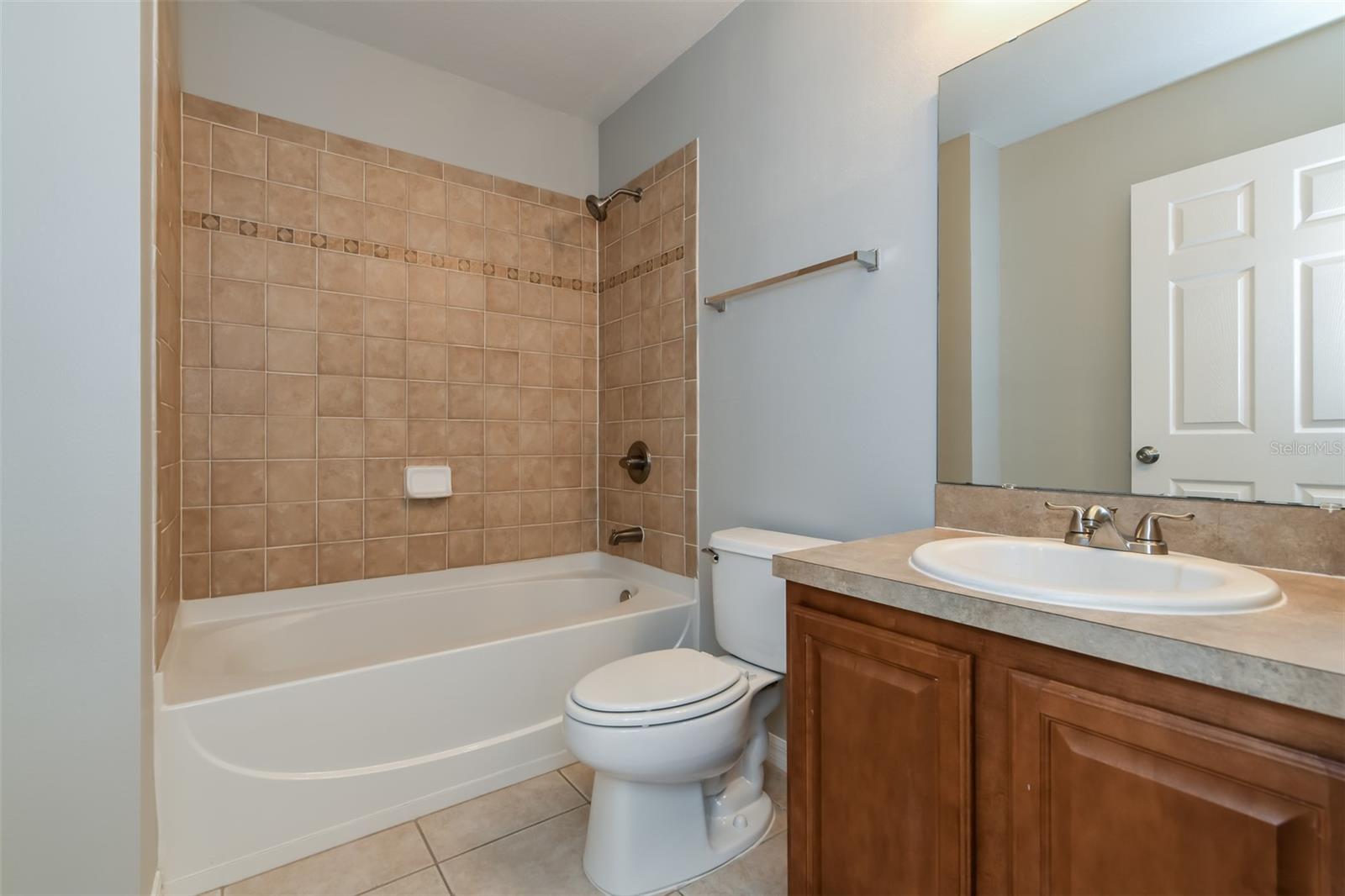 Image 13 of 15 For 511 Elderberry Drive