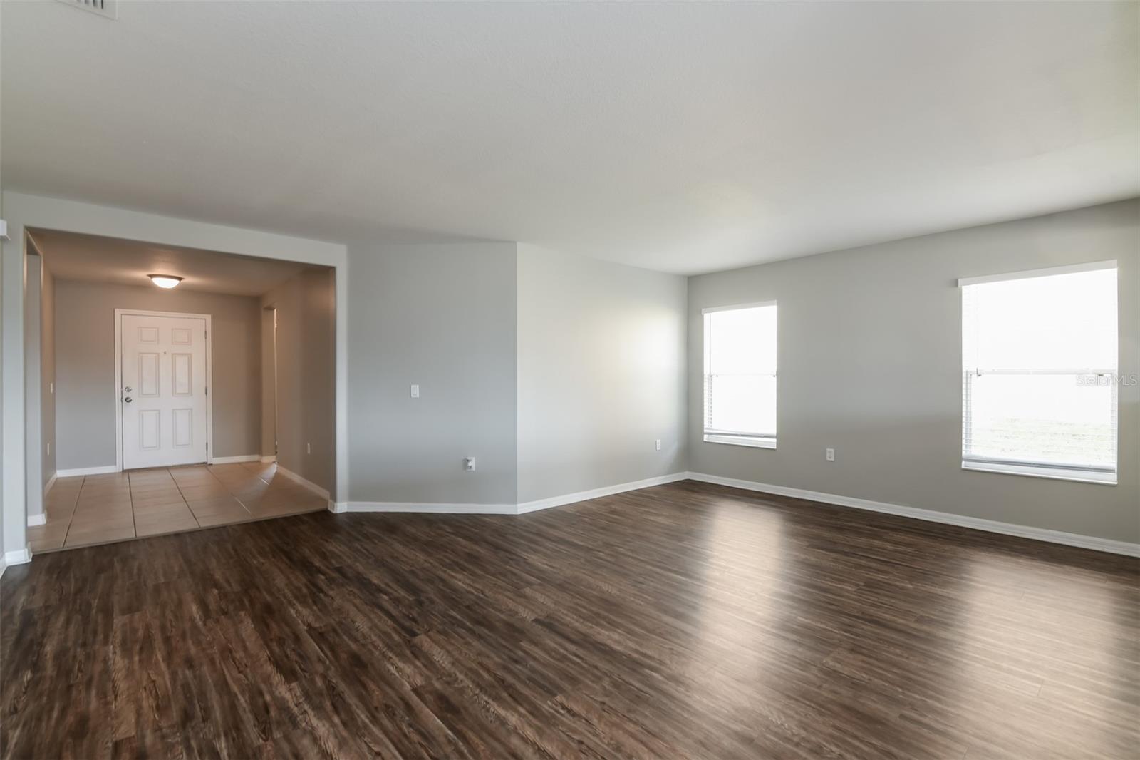 Image 4 of 15 For 511 Elderberry Drive