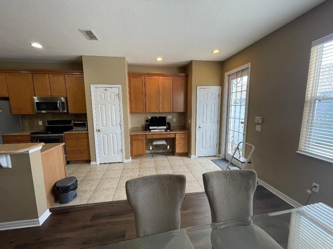 Image 10 of 30 For 8417 Leeland Archer Boulevard