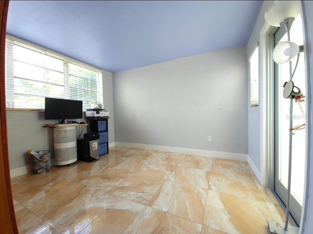 Image 12 of 16 For 1820 James Avenue 2f