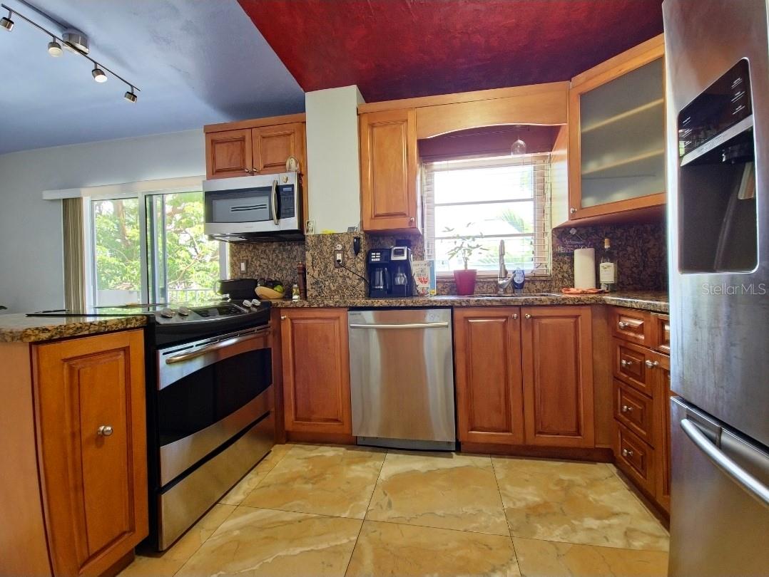 Image 3 of 16 For 1820 James Avenue 2f