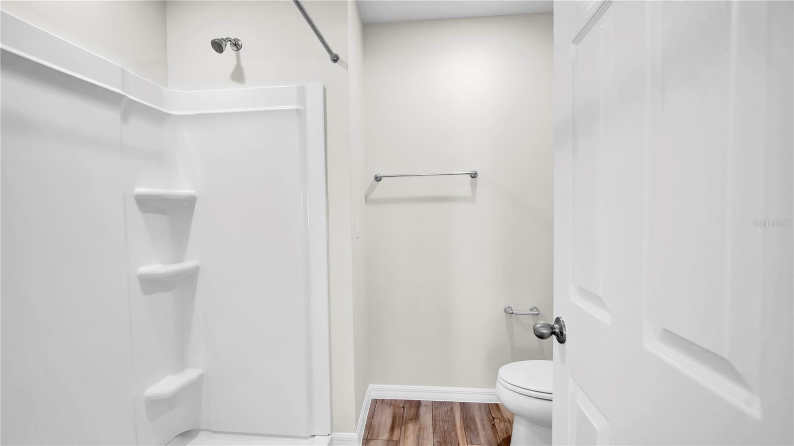 Image 21 of 27 For 4321 Hillock Boulevard