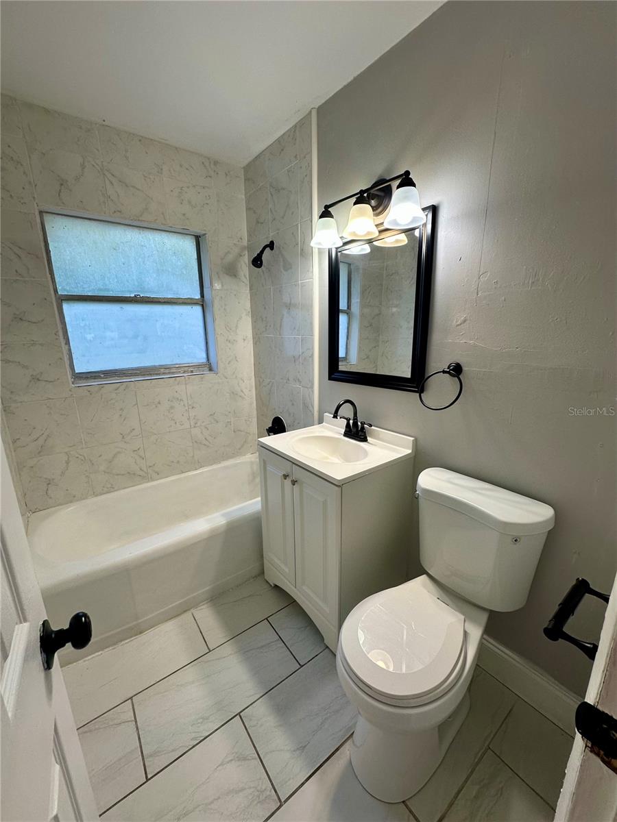 Image 13 of 16 For 3890 Barcelona Street