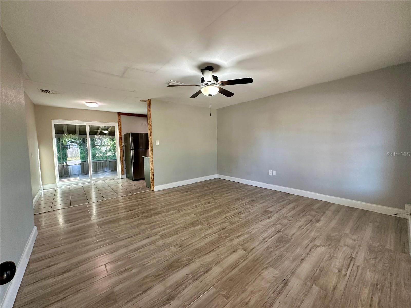 Image 4 of 16 For 3890 Barcelona Street