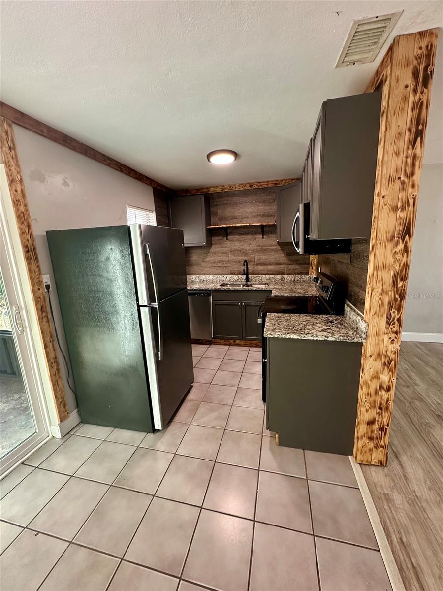 Image 6 of 16 For 3890 Barcelona Street