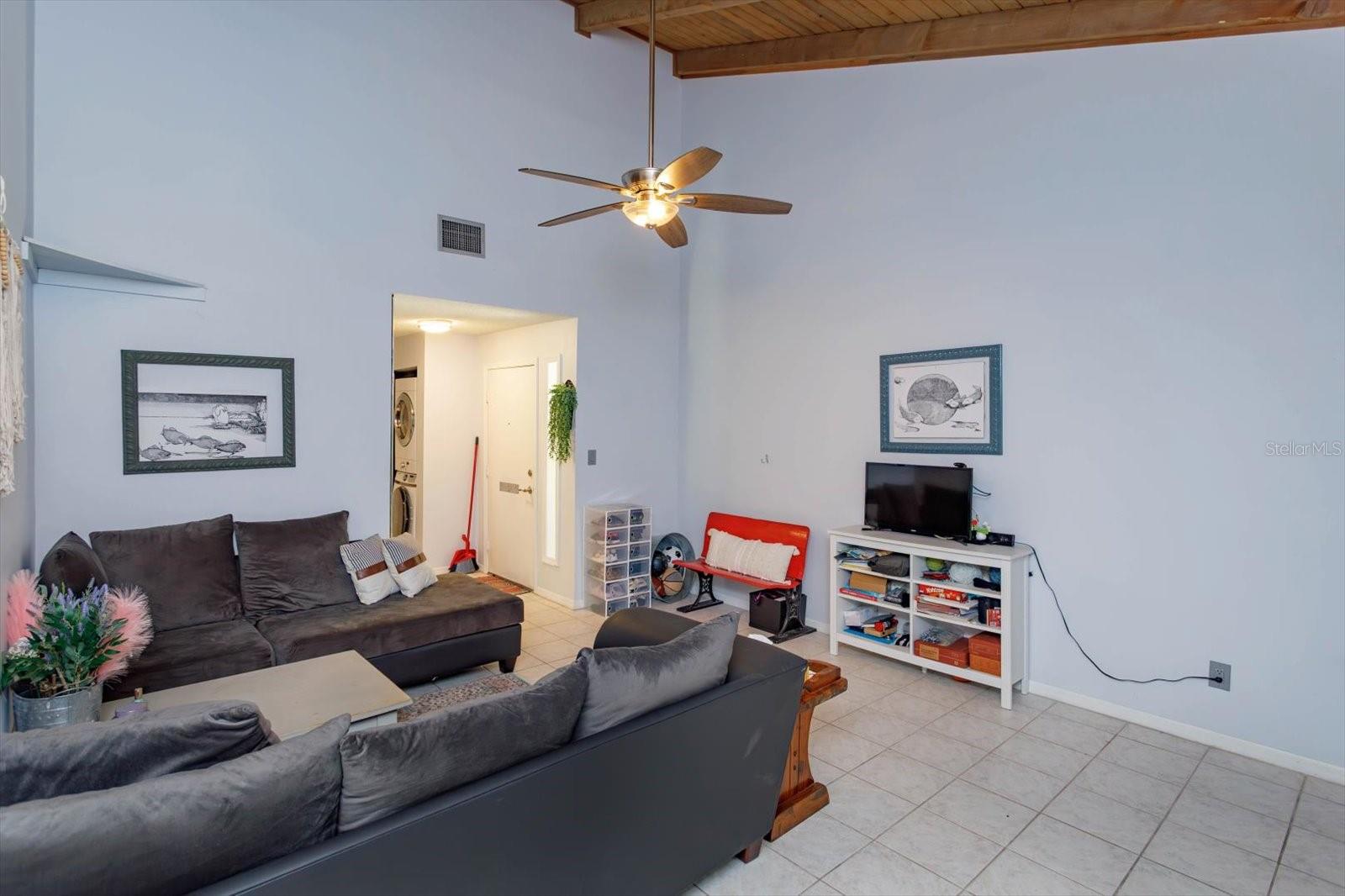 Image 9 of 53 For 470 Oak Haven Drive 470