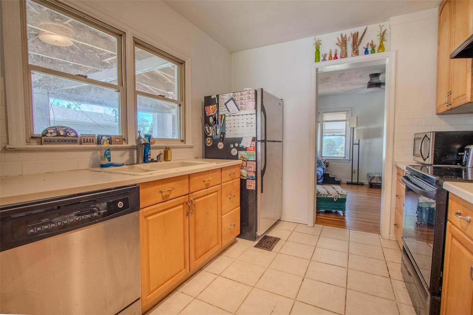 Image 10 of 30 For 1615 Crestwood Drive