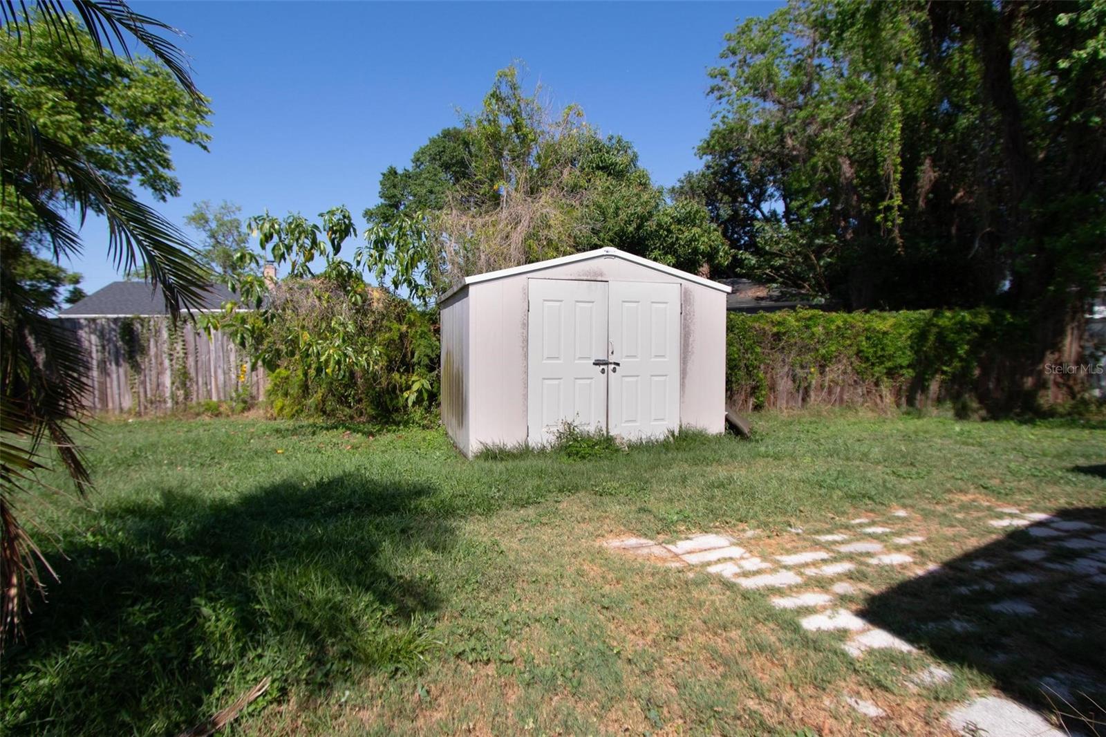 Image 21 of 30 For 1615 Crestwood Drive