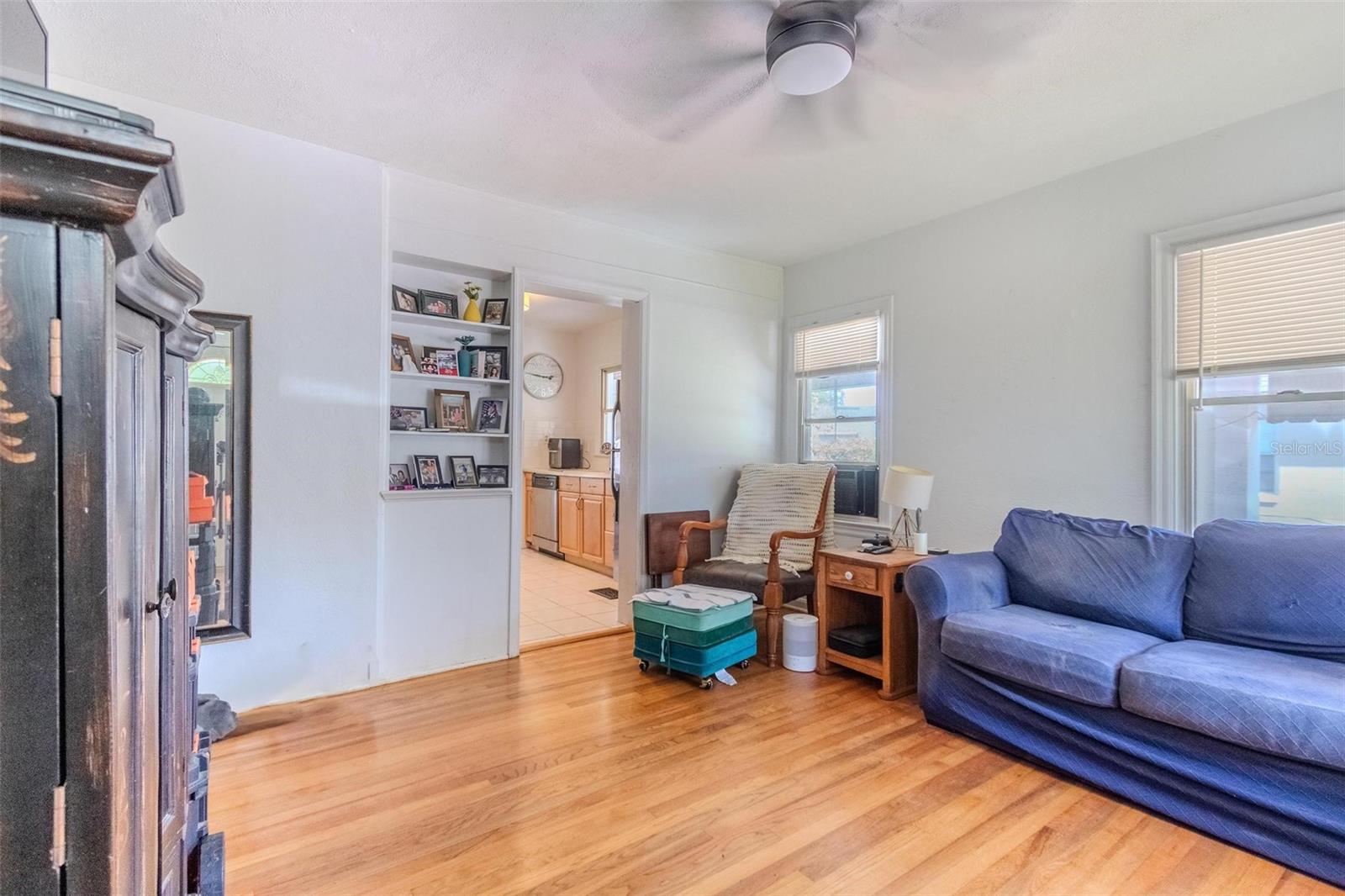 Image 6 of 30 For 1615 Crestwood Drive