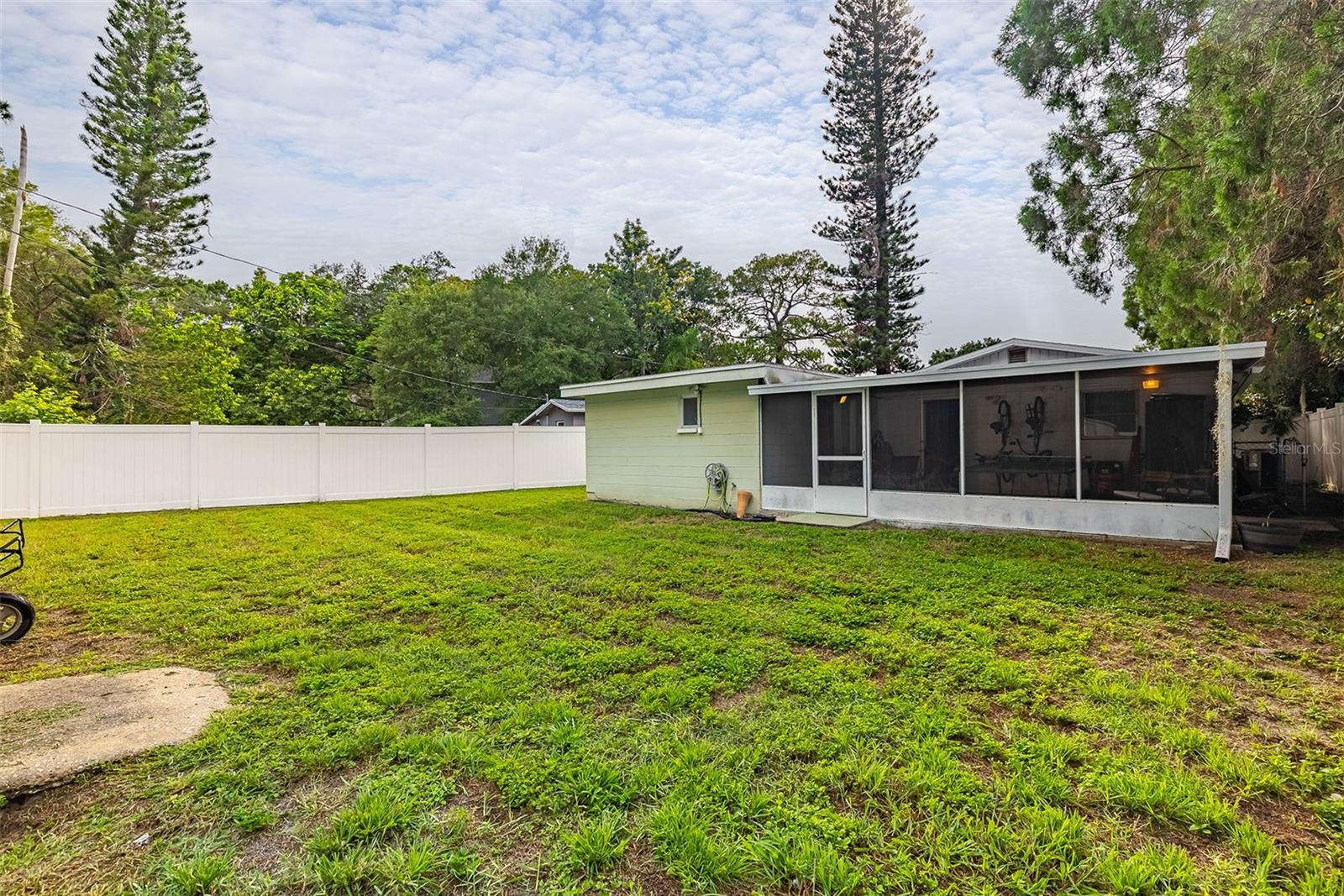 Image 34 of 35 For 5651 Kelly Drive N