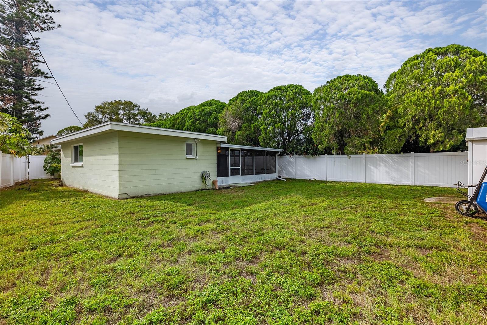 Image 35 of 35 For 5651 Kelly Drive N