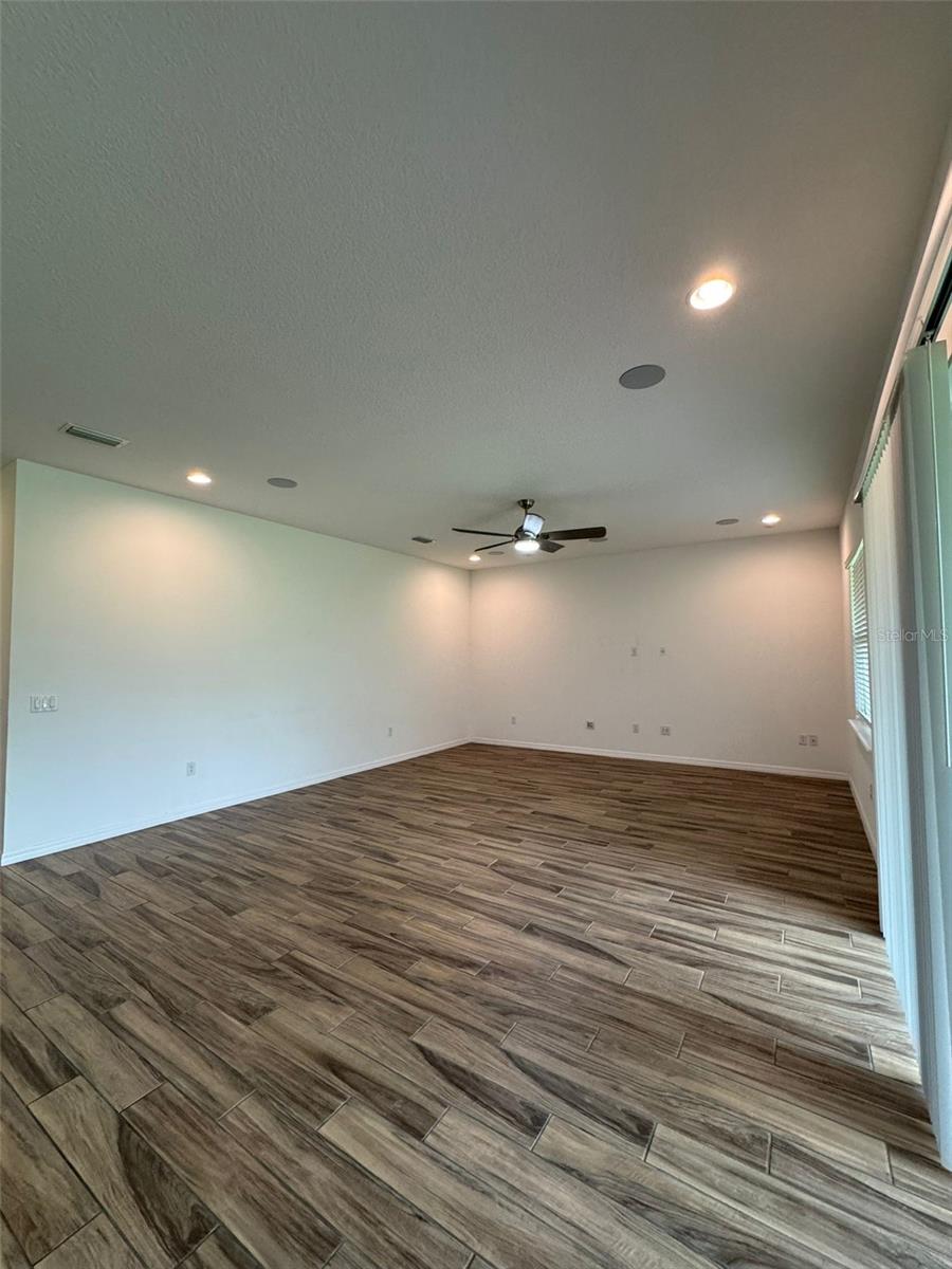 Image 10 of 40 For 15776 Sweet Lemon Way