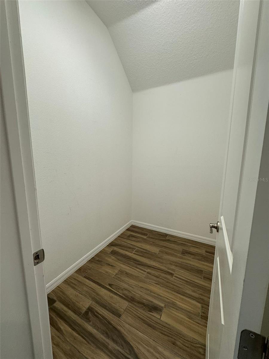 Image 8 of 40 For 15776 Sweet Lemon Way