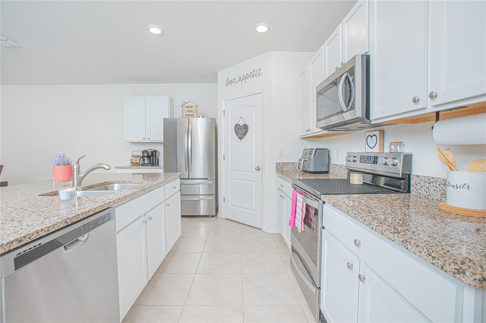 Image 11 of 18 For 3479 Courtland Boulevard
