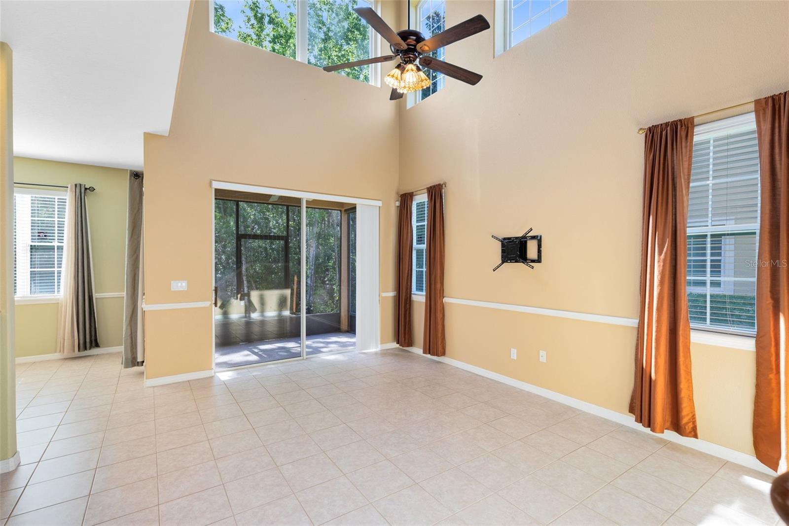 Image 7 of 33 For 2153 Cypress Villas Drive