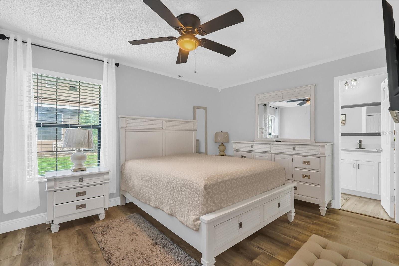 Image 14 of 21 For 508 Boxelder Avenue