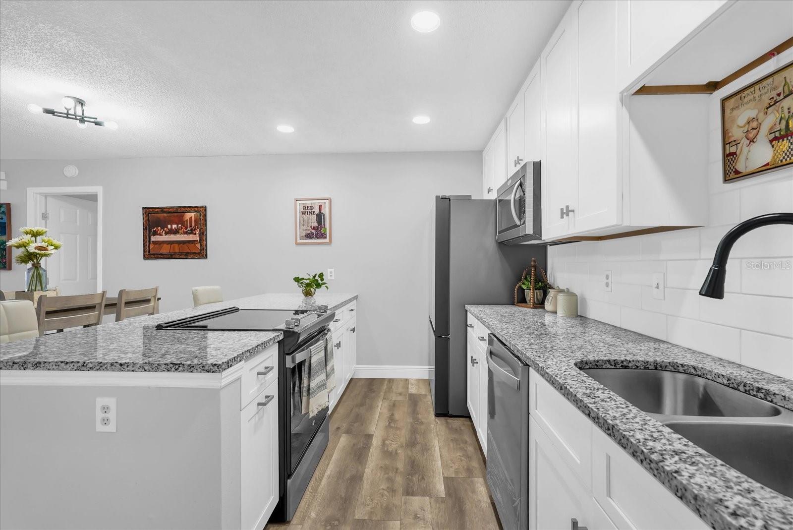 Image 4 of 21 For 508 Boxelder Avenue