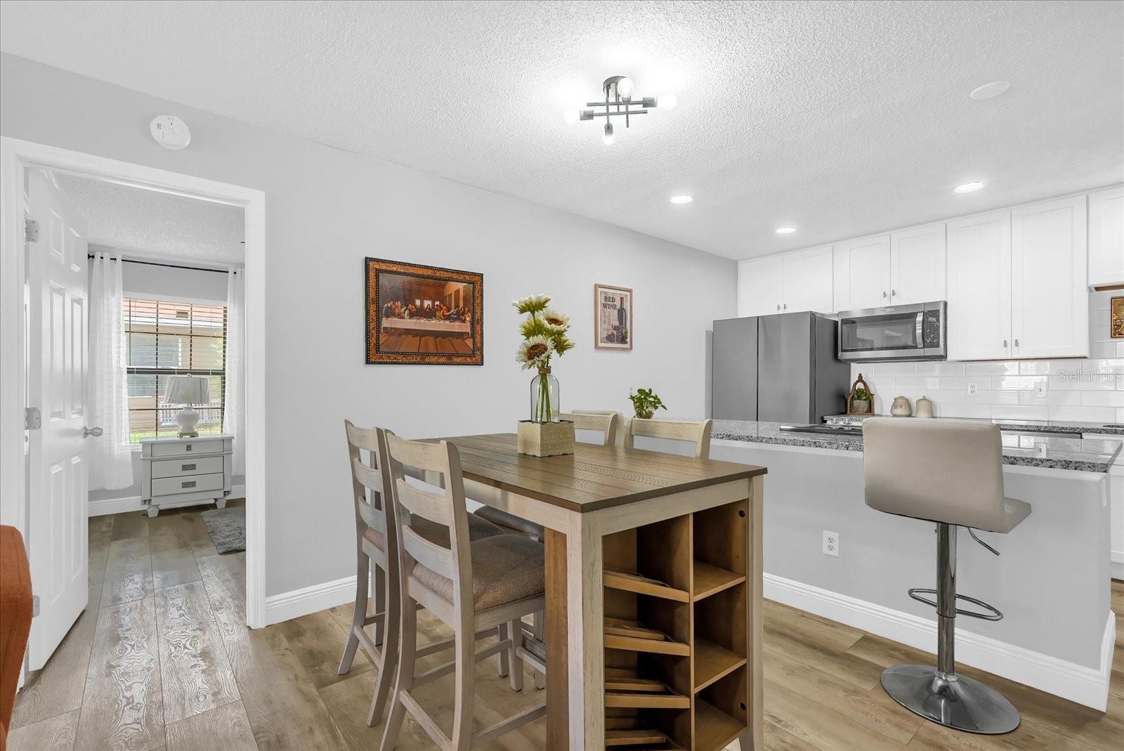 Image 6 of 21 For 508 Boxelder Avenue