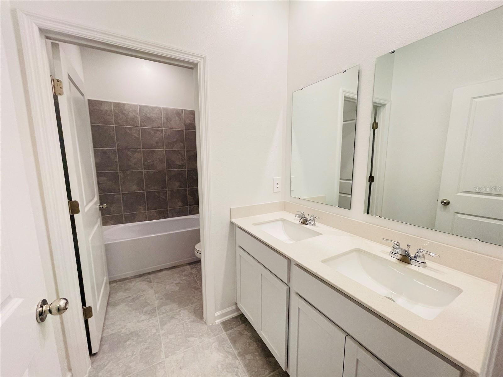 Image 8 of 22 For 1424 Brentwood Drive
