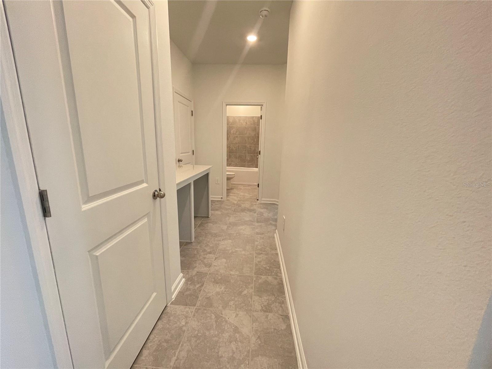 Image 9 of 22 For 1424 Brentwood Drive