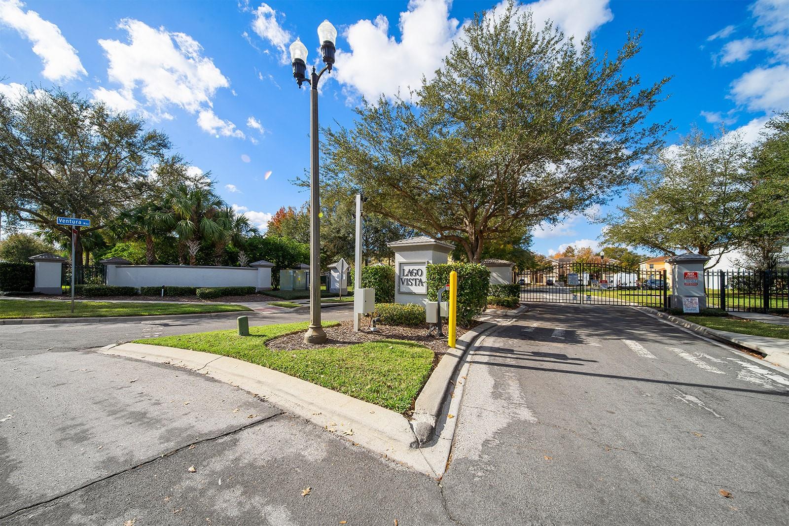 Image 10 of 39 For 997 La Mirada Court