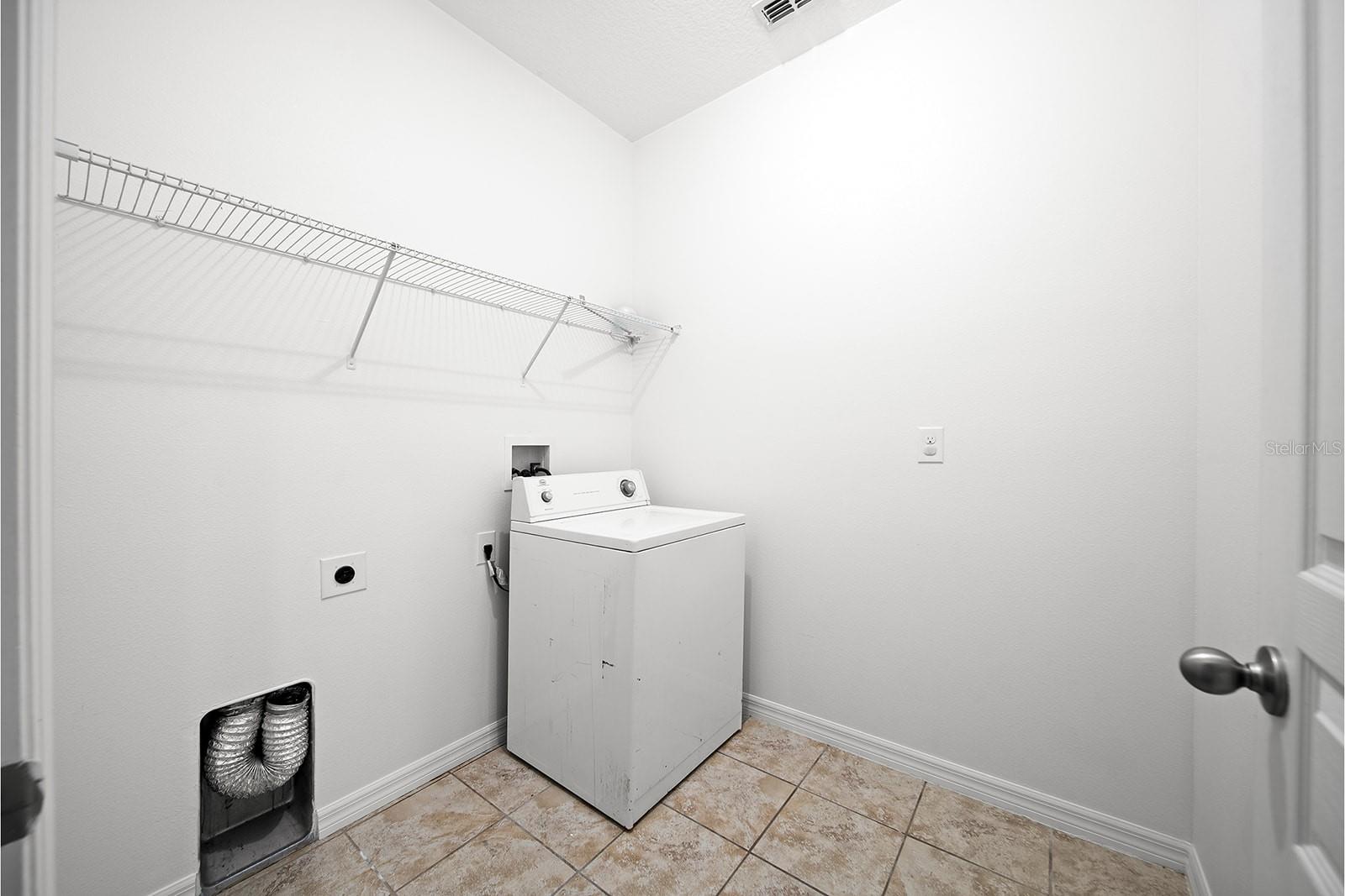 Image 22 of 39 For 997 La Mirada Court