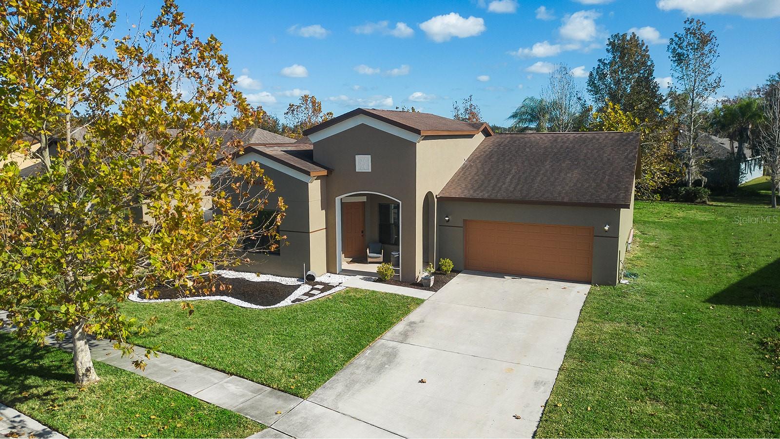 Image 4 of 39 For 997 La Mirada Court