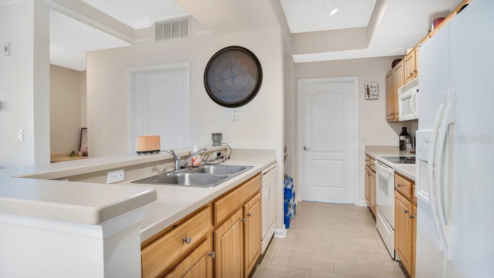 Image 10 of 35 For 12220 Wild Iris Way 103