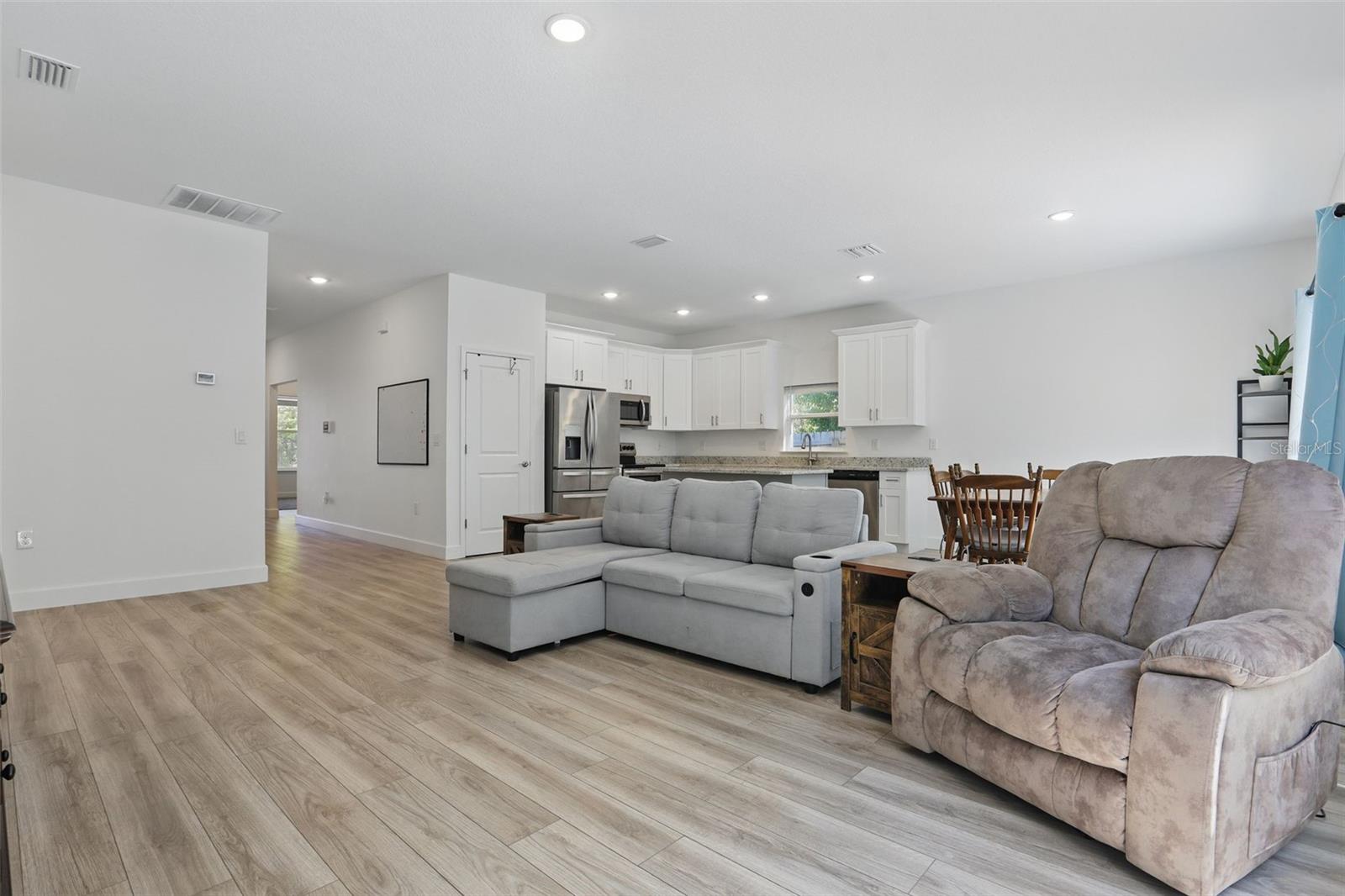 Image 7 of 29 For 851 24th Place