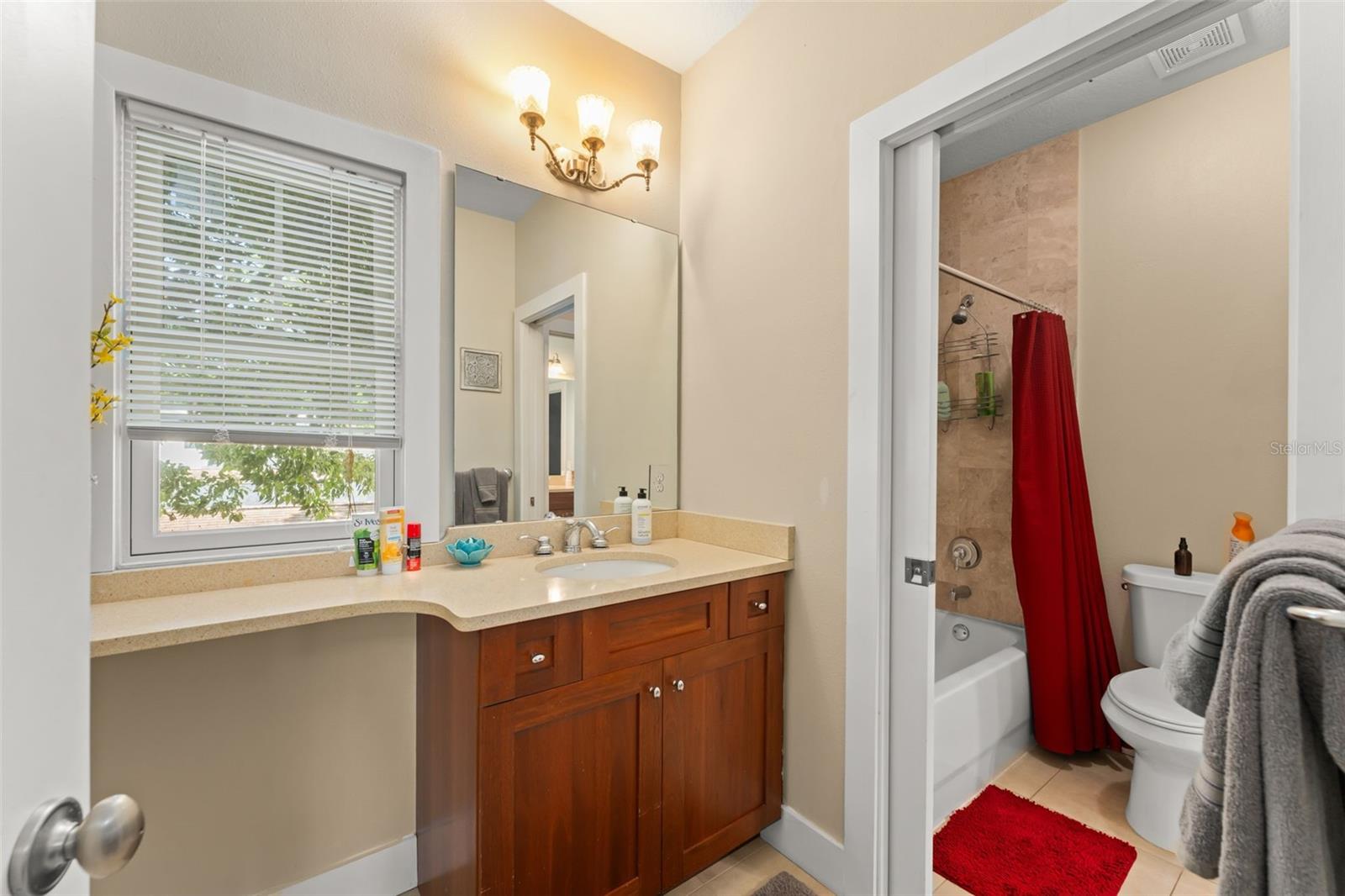 Image 31 of 64 For 2223 Amherst Avenue