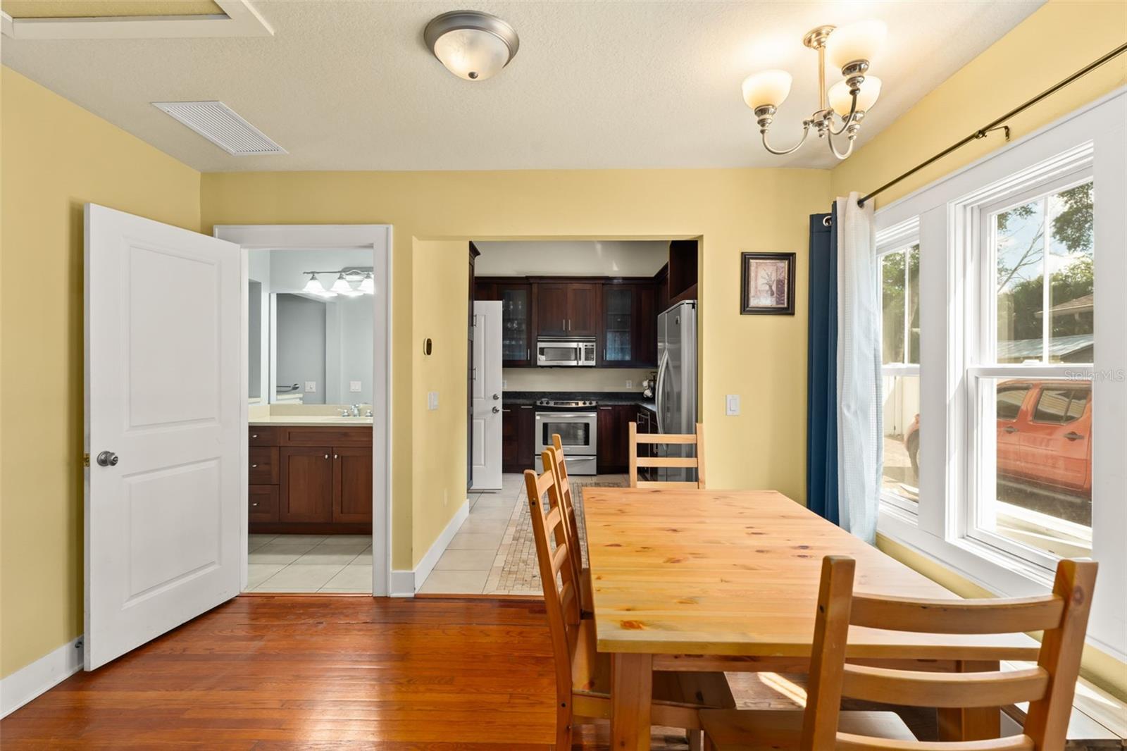 Image 39 of 64 For 2223 Amherst Avenue